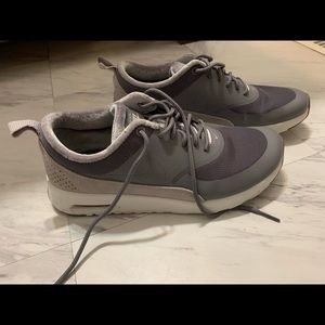 Women’s NIKE Air Max Thea Size 7.5